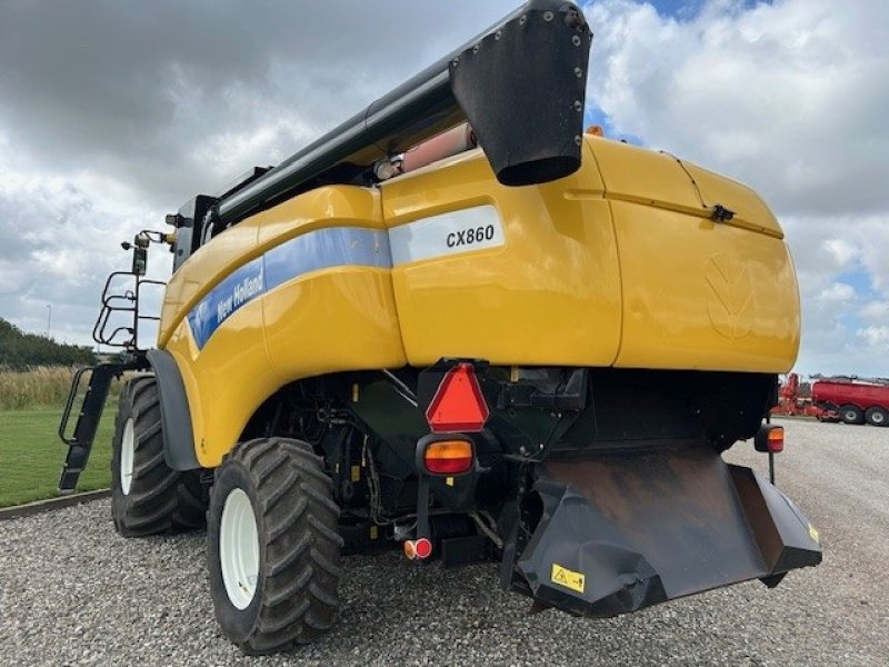 Mähdrescher of the type New Holland CX860 SLH, Gebrauchtmaschine in Thisted (Picture 4)