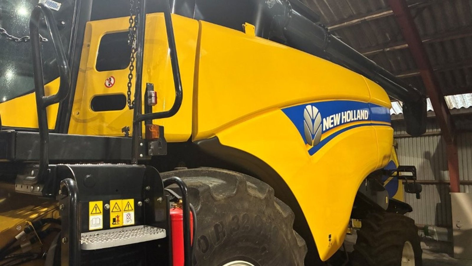 Mähdrescher del tipo New Holland CX8.70 CX 8.70 SLH 25 fod variofeed, Gebrauchtmaschine en Tinglev (Imagen 5)