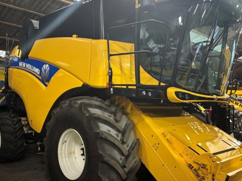 Mähdrescher del tipo New Holland CX8.70 CX 8.70 SLH 25 fod variofeed, Gebrauchtmaschine en Tinglev