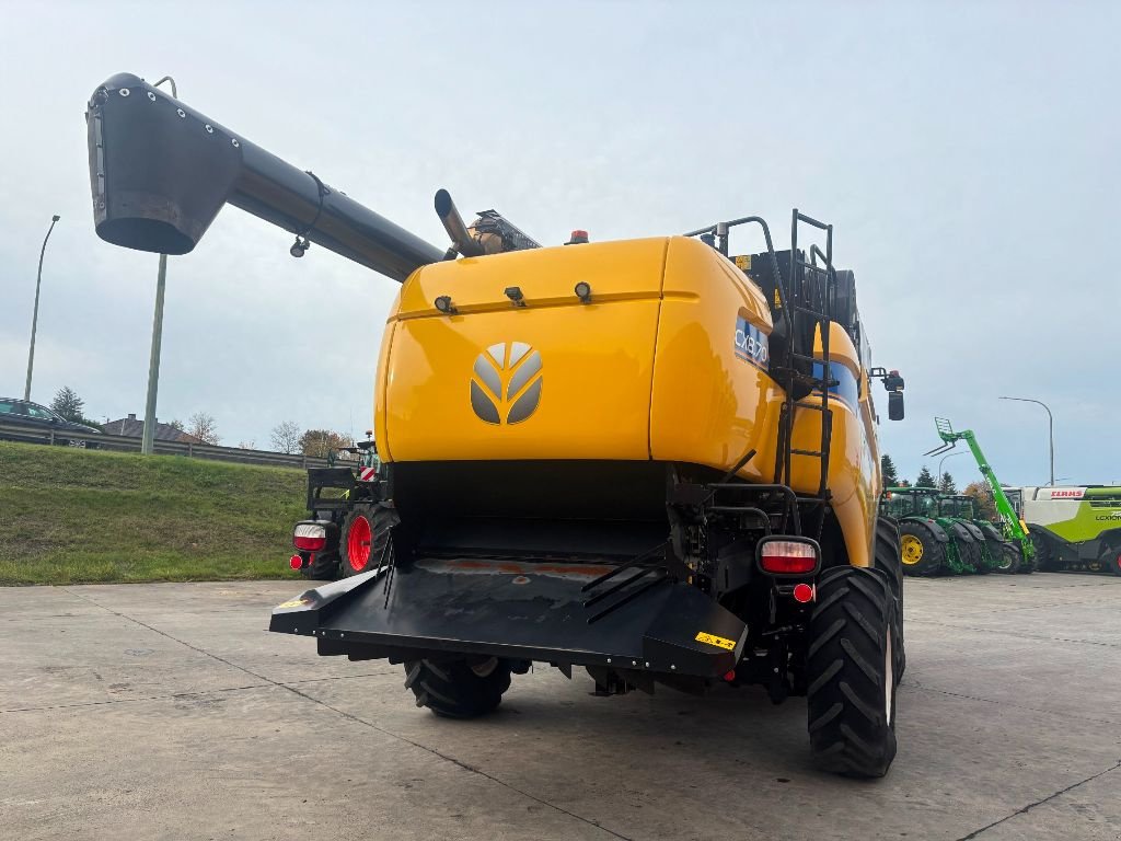 Mähdrescher del tipo New Holland CX8.70 SL 4X4 + Full GPS + 7,60m Varifeed, Gebrauchtmaschine In Baillonville (Immagine 3)