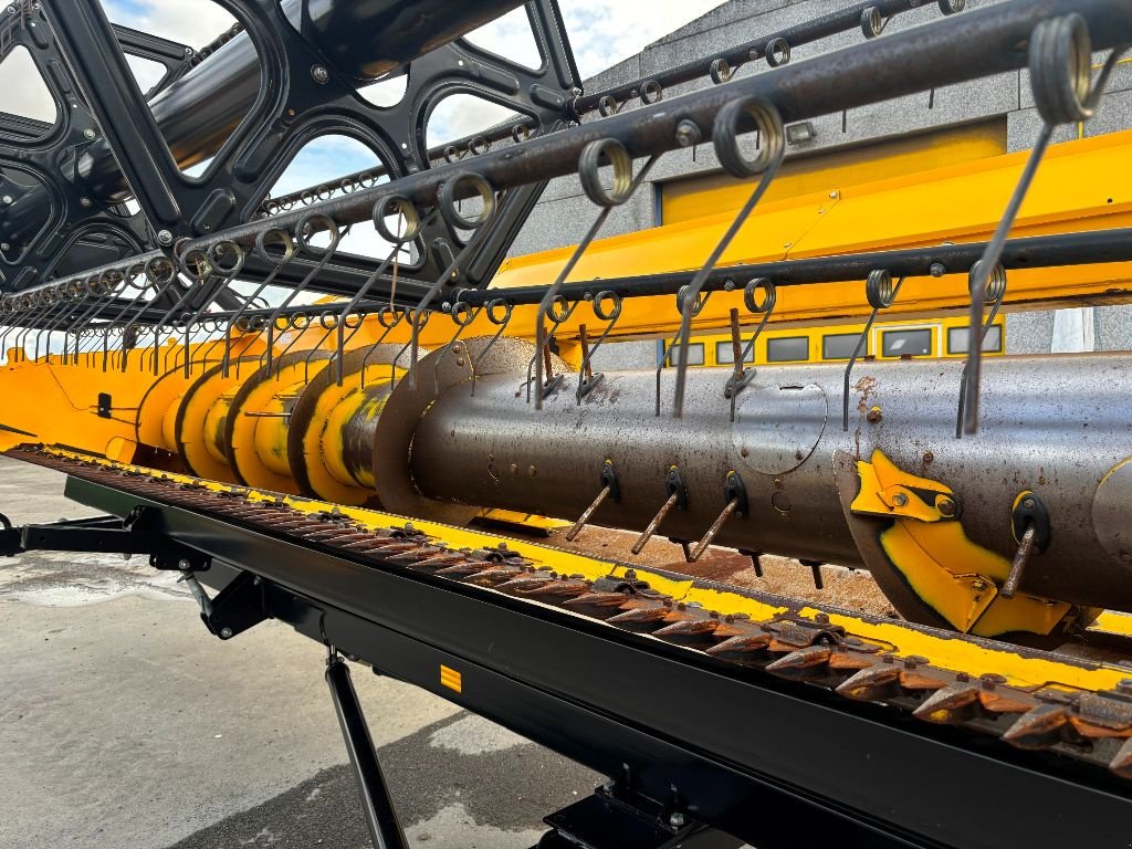 Mähdrescher del tipo New Holland CX8.70 SL 4X4 + Full GPS + 7,60m Varifeed, Gebrauchtmaschine In Baillonville (Immagine 9)