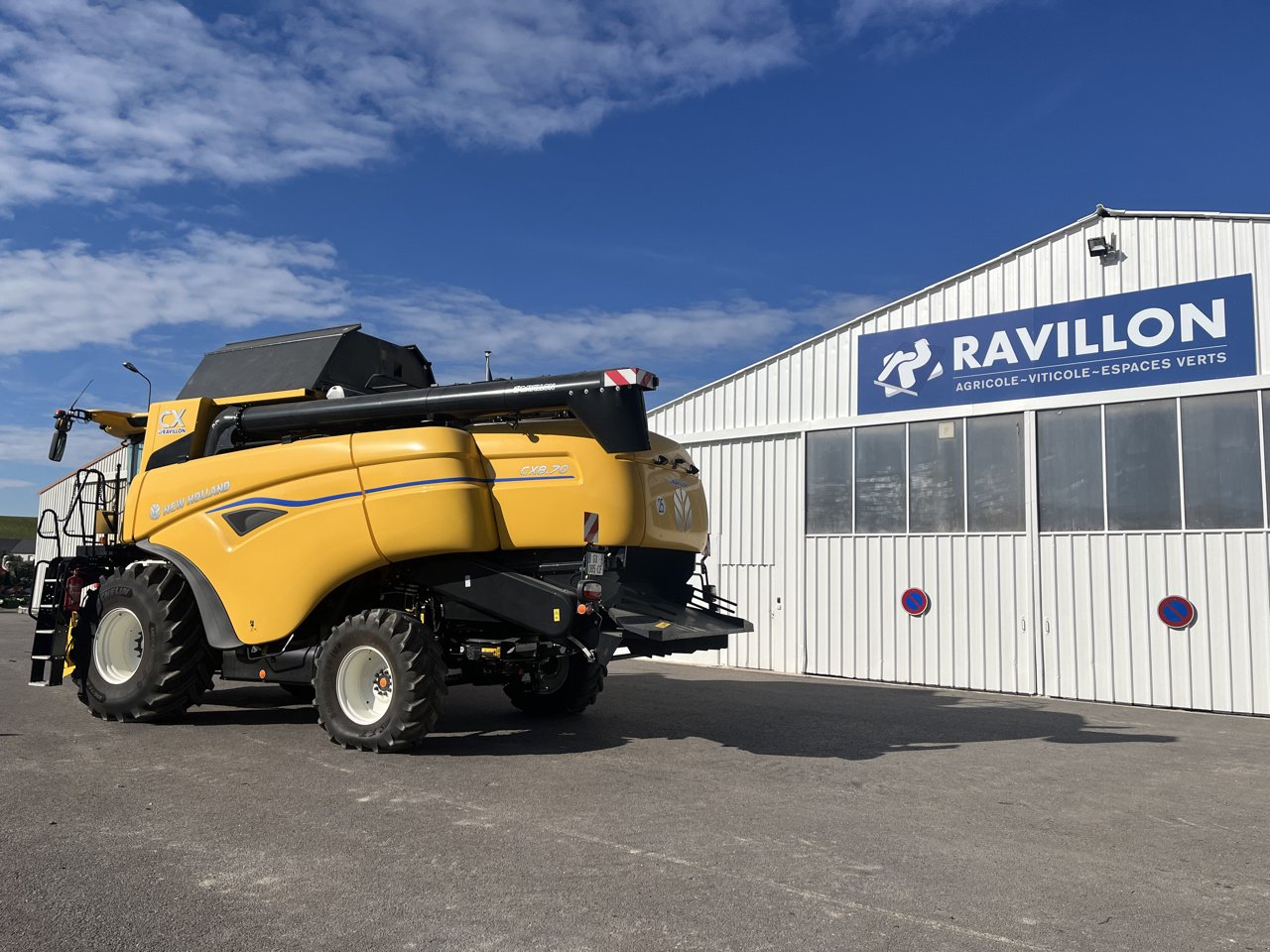 Mähdrescher del tipo New Holland CX8.70, Gebrauchtmaschine In VERT TOULON (Immagine 11)