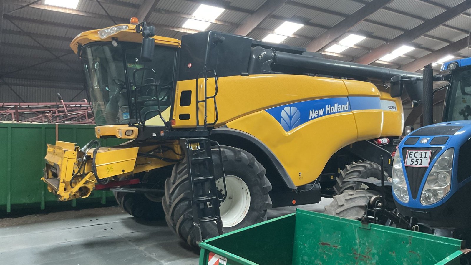 Mähdrescher des Typs New Holland CX880 med skærebordsvogn, Gebrauchtmaschine in Egtved (Bild 9)