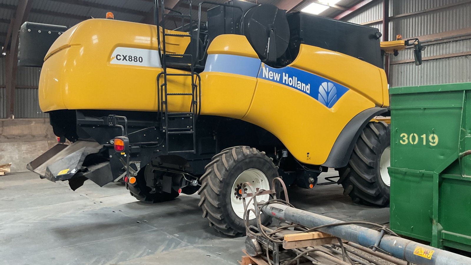 Mähdrescher des Typs New Holland CX880 med skærebordsvogn, Gebrauchtmaschine in Egtved (Bild 4)