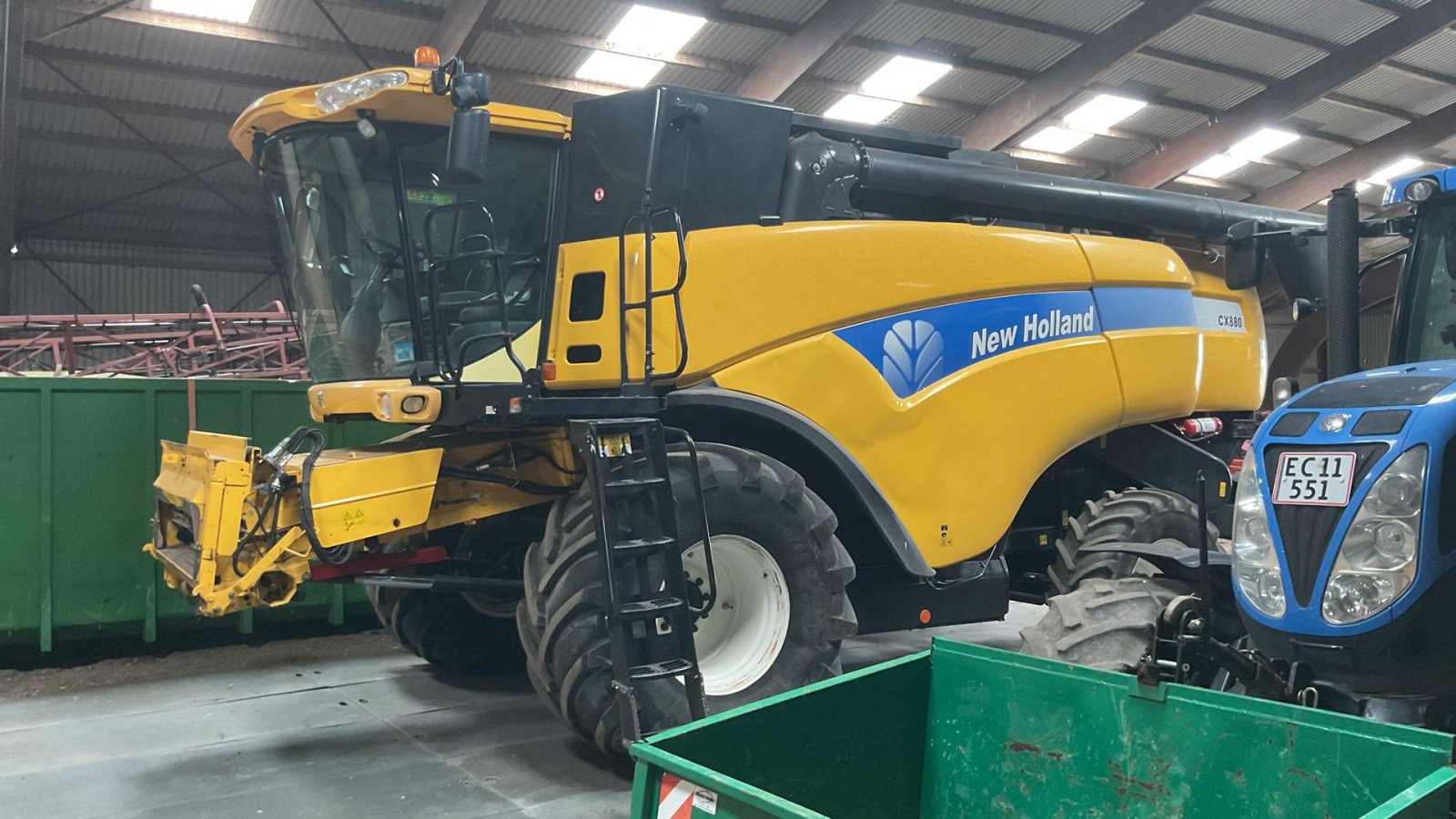 Mähdrescher des Typs New Holland CX880 med skærebordsvogn, Gebrauchtmaschine in Egtved (Bild 10)