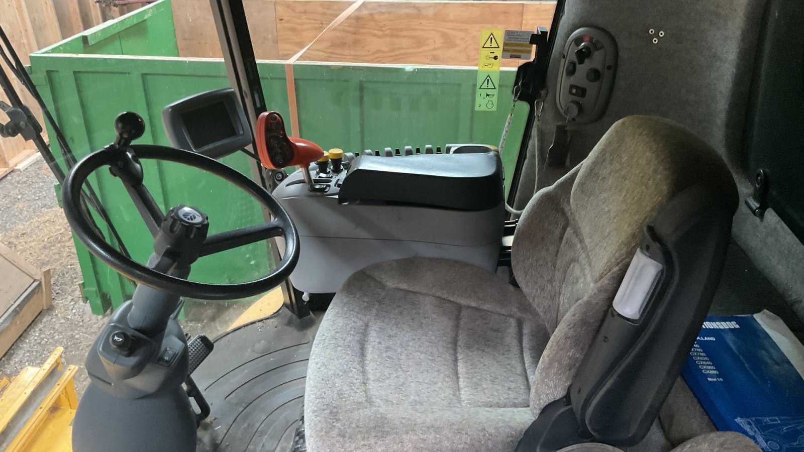 Mähdrescher des Typs New Holland CX880 med skærebordsvogn, Gebrauchtmaschine in Egtved (Bild 11)