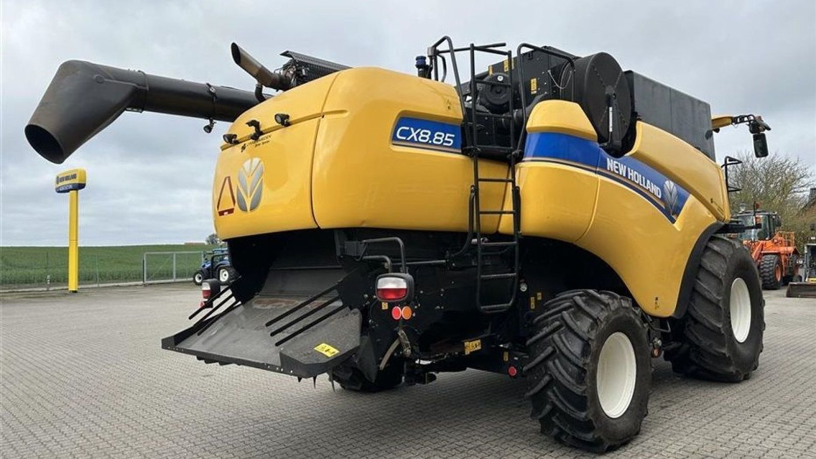 Mähdrescher типа New Holland CX8.85 SLH + 35” VarioFeed HD, Gebrauchtmaschine в Gjerlev J. (Фотография 5)