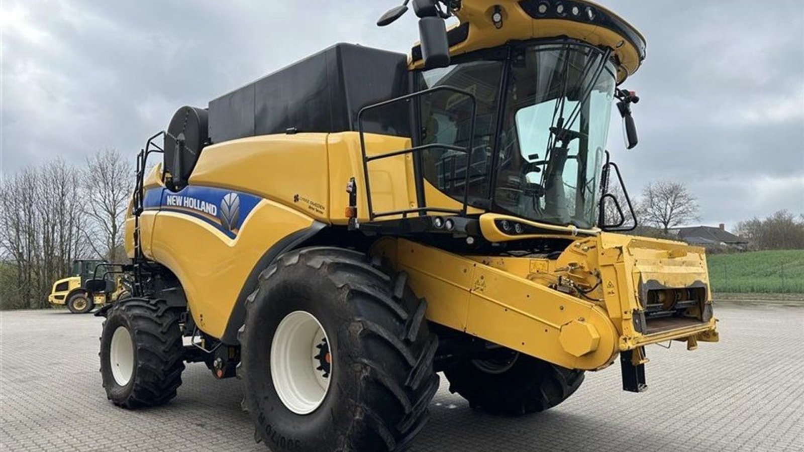 Mähdrescher типа New Holland CX8.85 SLH + 35” VarioFeed HD, Gebrauchtmaschine в Gjerlev J. (Фотография 4)
