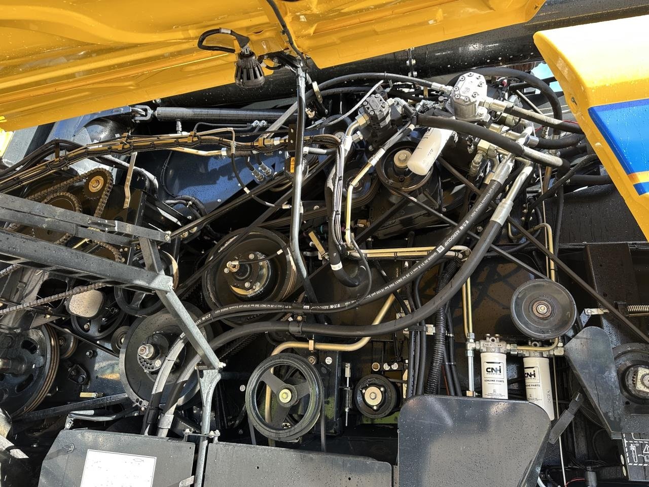 Mähdrescher tip New Holland CX8.85 SLH, Gebrauchtmaschine in Hadsten (Poză 13)