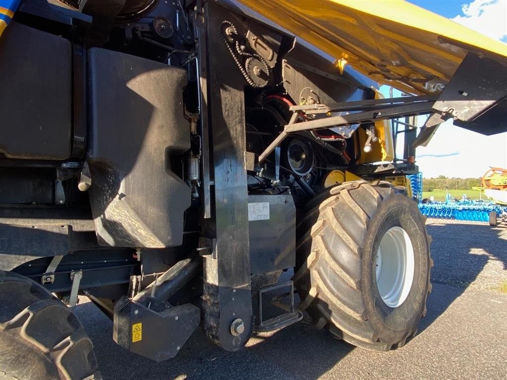 Mähdrescher типа New Holland CX8.90 SLH SLS!!!  GPS. Incl. 9 meter skærebord og vogn., Gebrauchtmaschine в Kolding (Фотография 4)