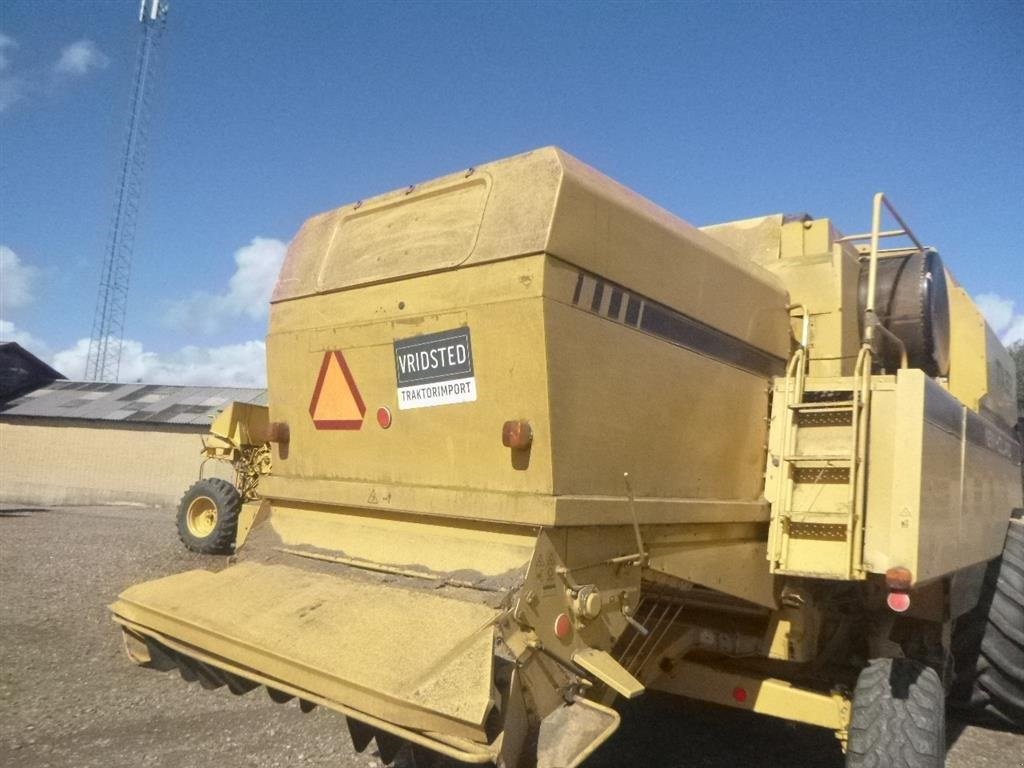 Mähdrescher des Typs New Holland KØBES : TX 62, 63, 64, 65, 66, 68, Gebrauchtmaschine in Skive (Bild 8)