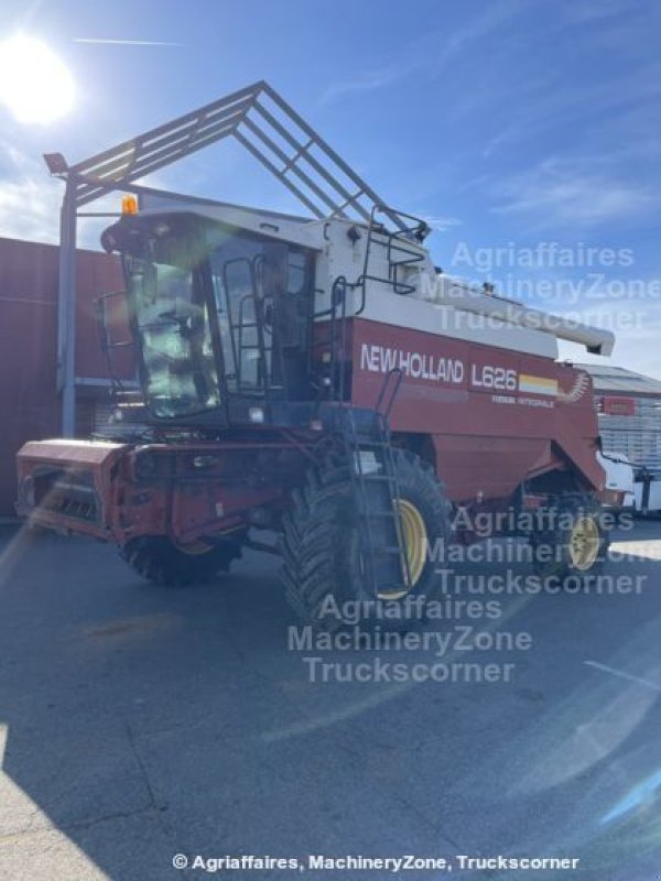 Mähdrescher του τύπου New Holland L626, Gebrauchtmaschine σε LOMBEZ (Φωτογραφία 3)