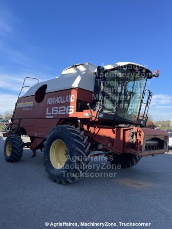 Mähdrescher του τύπου New Holland L626, Gebrauchtmaschine σε LOMBEZ (Φωτογραφία 1)