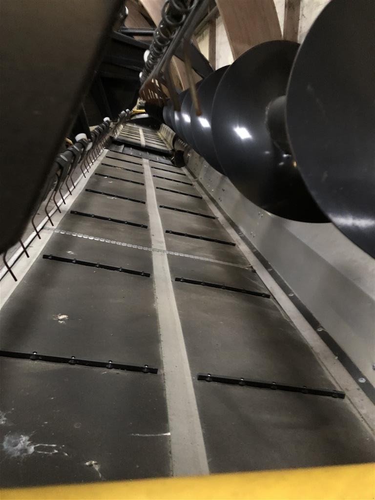 Mähdrescher tip New Holland NEW HOLLAND Geringhoff 40 fods Triflex Sejlskærebord, Gebrauchtmaschine in Middelfart (Poză 1)