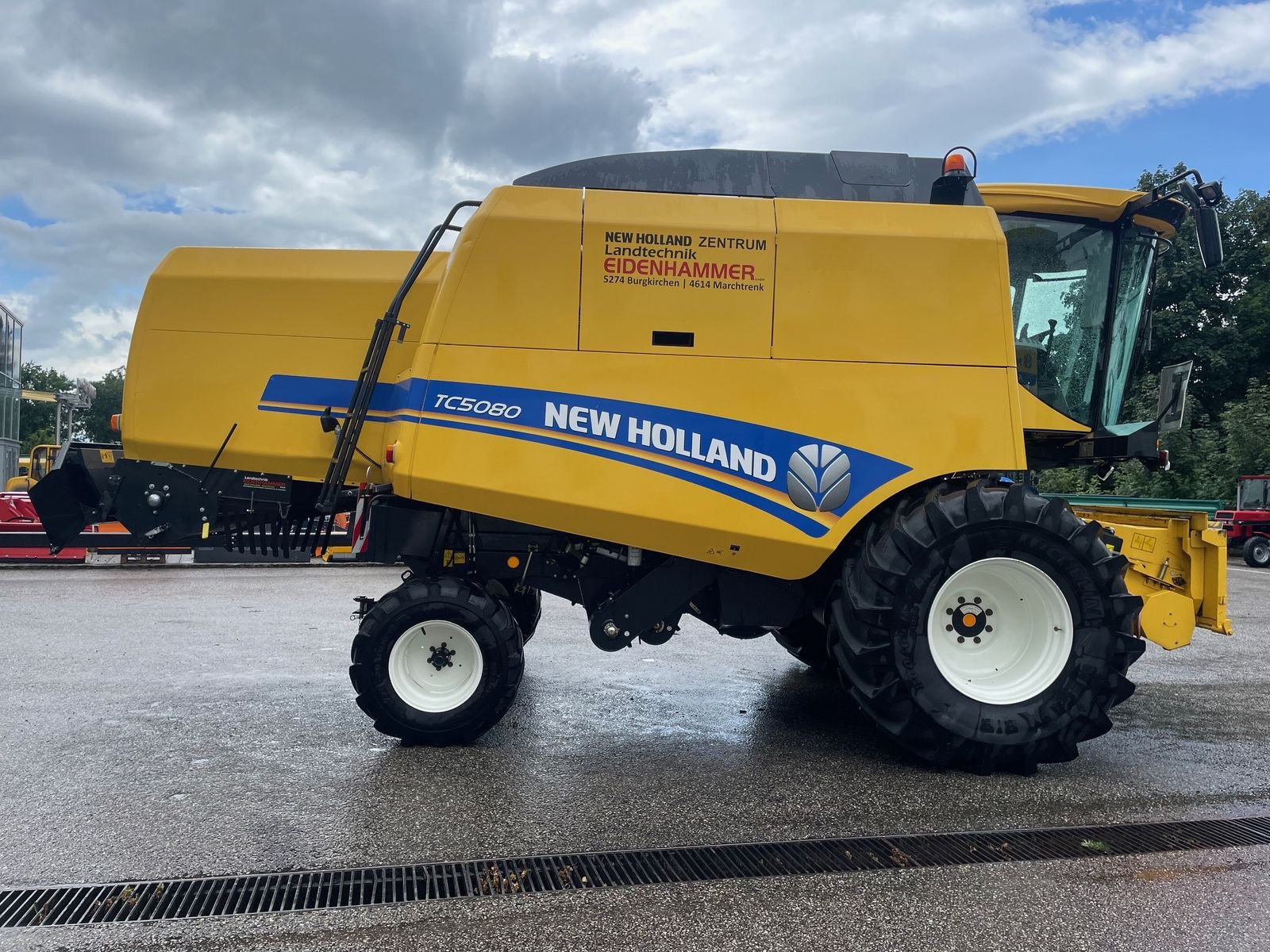Mähdrescher of the type New Holland New Holland TC5070, Gebrauchtmaschine in Burgkirchen (Picture 7)