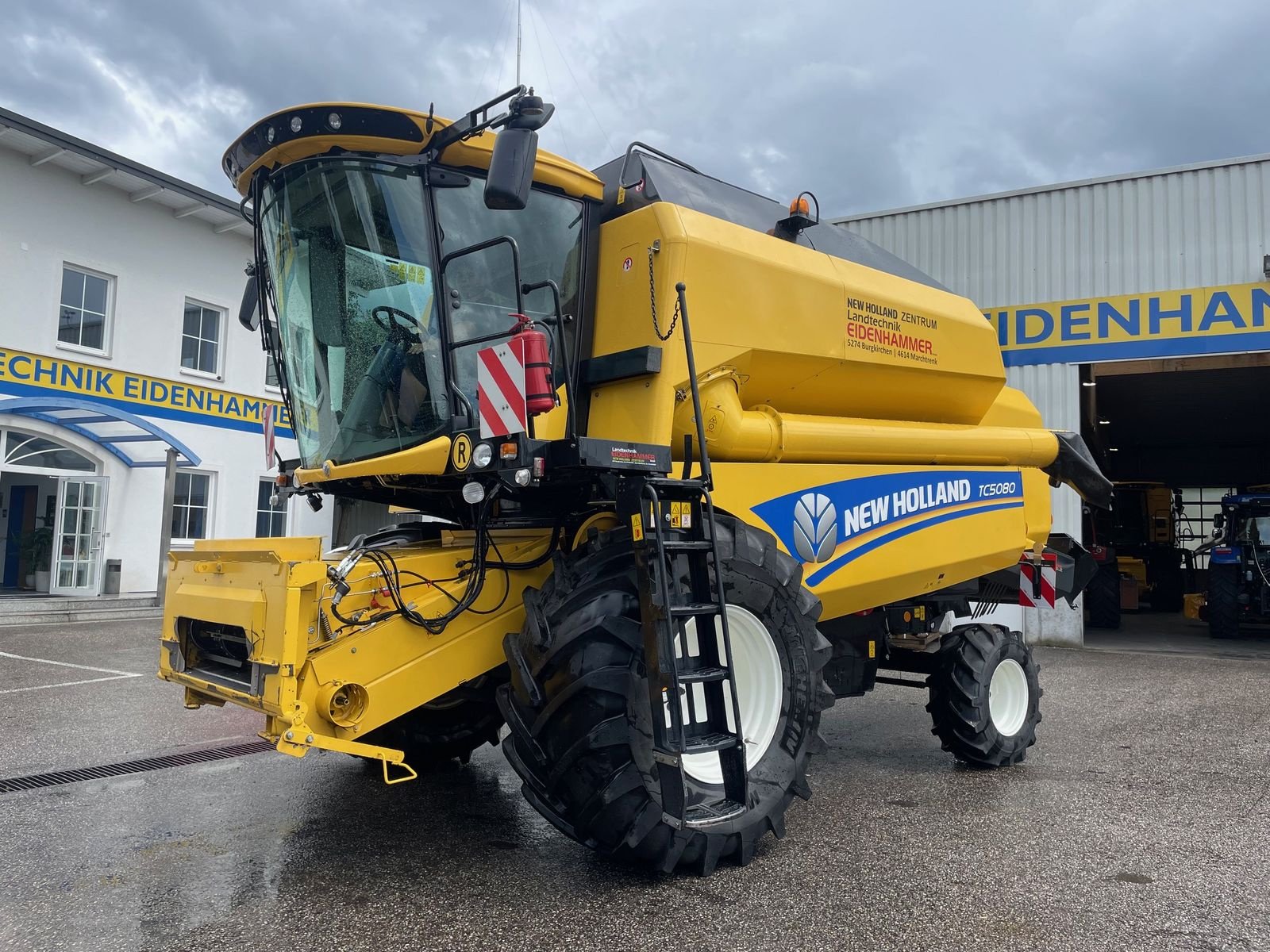 Mähdrescher of the type New Holland New Holland TC5070, Gebrauchtmaschine in Burgkirchen (Picture 9)