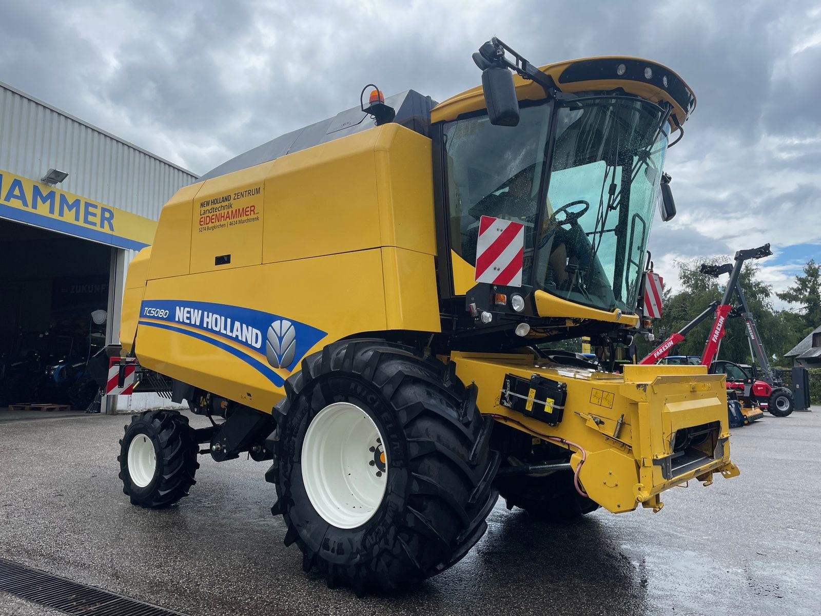 Mähdrescher of the type New Holland New Holland TC5070, Gebrauchtmaschine in Burgkirchen (Picture 8)