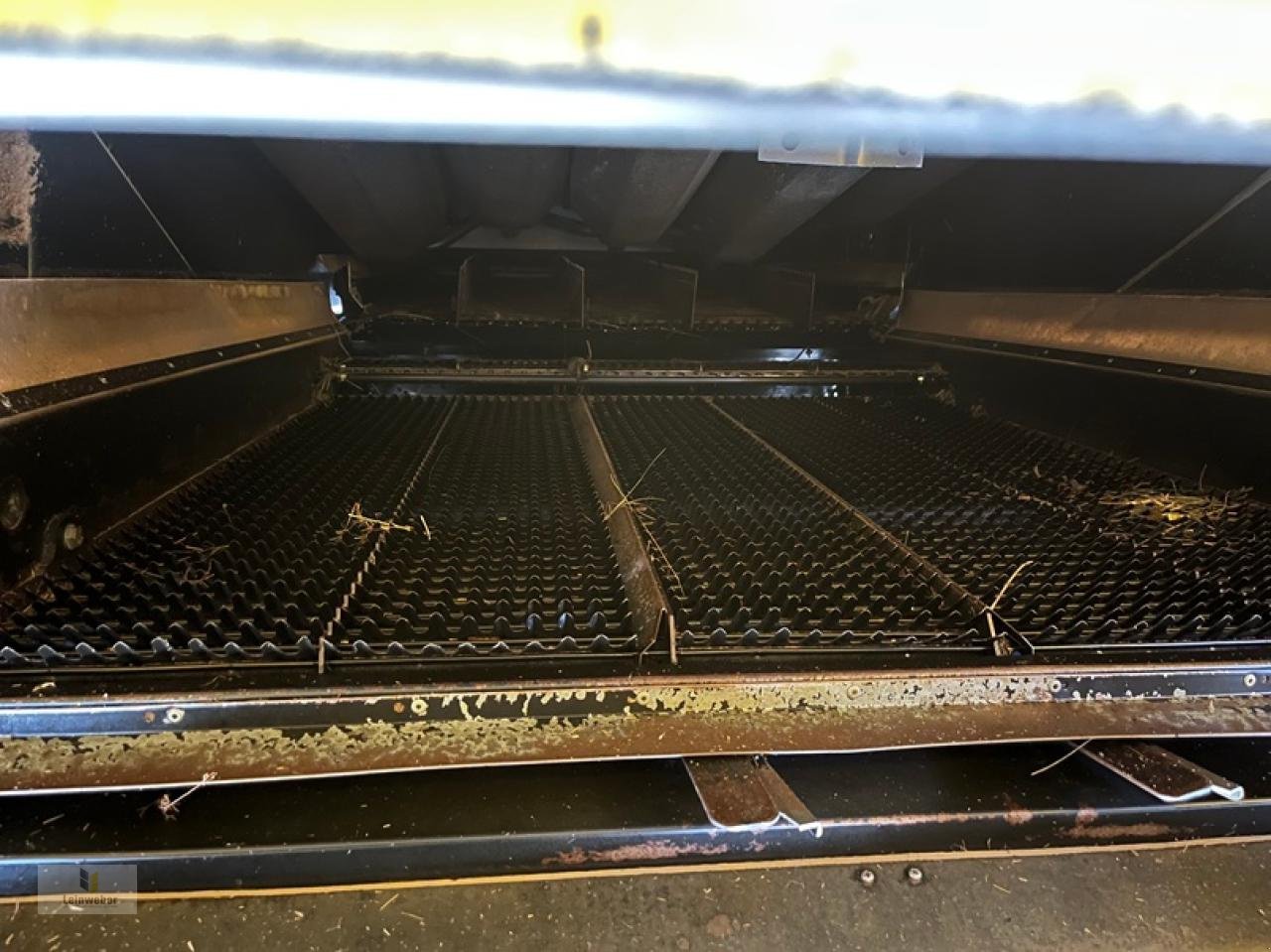 Mähdrescher van het type New Holland TC 5070, Gebrauchtmaschine in Neuhof - Dorfborn (Foto 8)