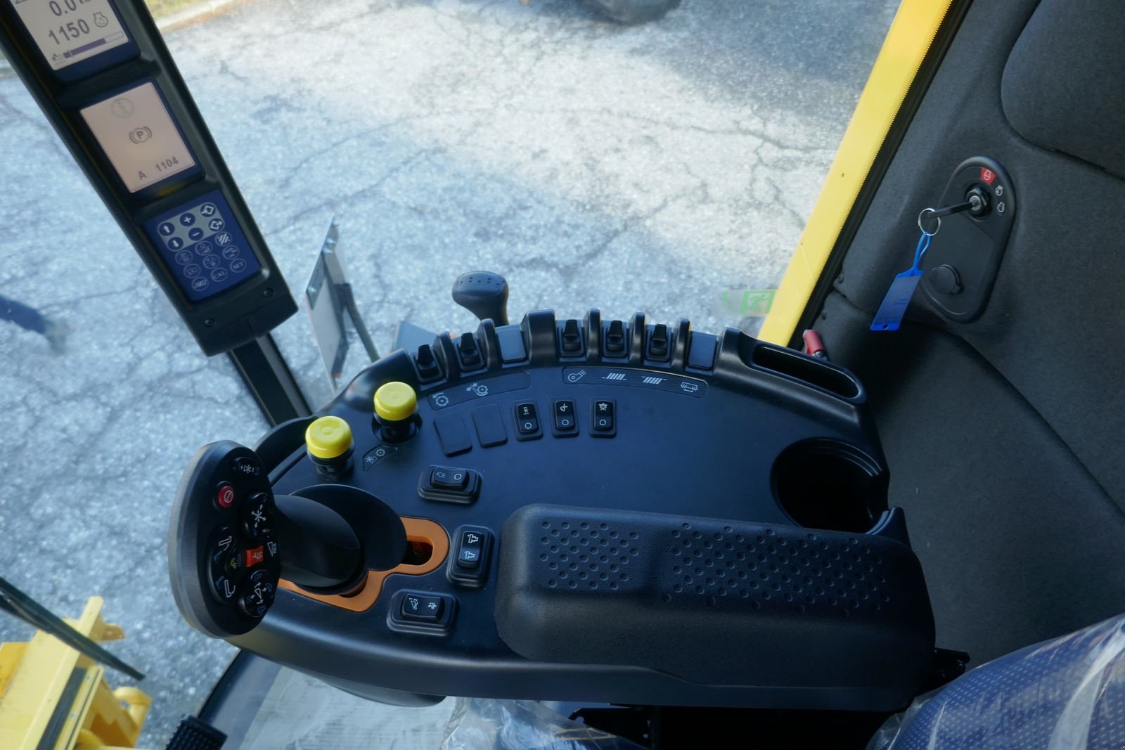 Mähdrescher of the type New Holland TC 5.90, Gebrauchtmaschine in Villach (Picture 11)