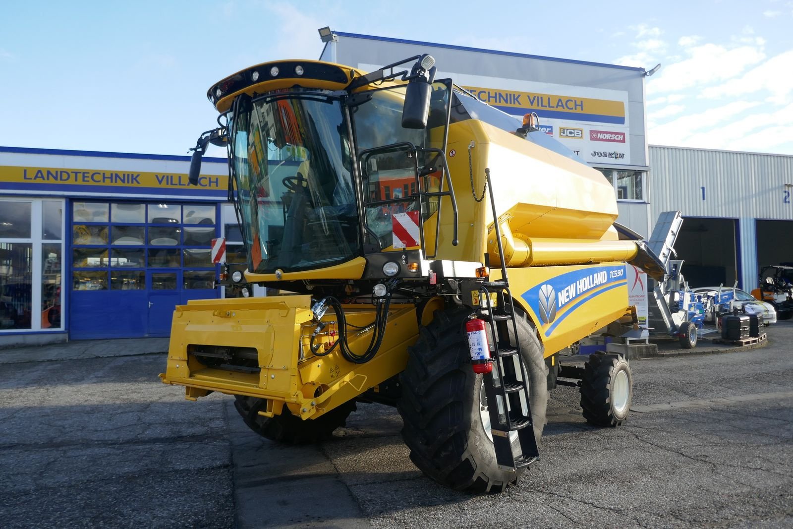 Mähdrescher of the type New Holland TC 5.90, Gebrauchtmaschine in Villach (Picture 3)