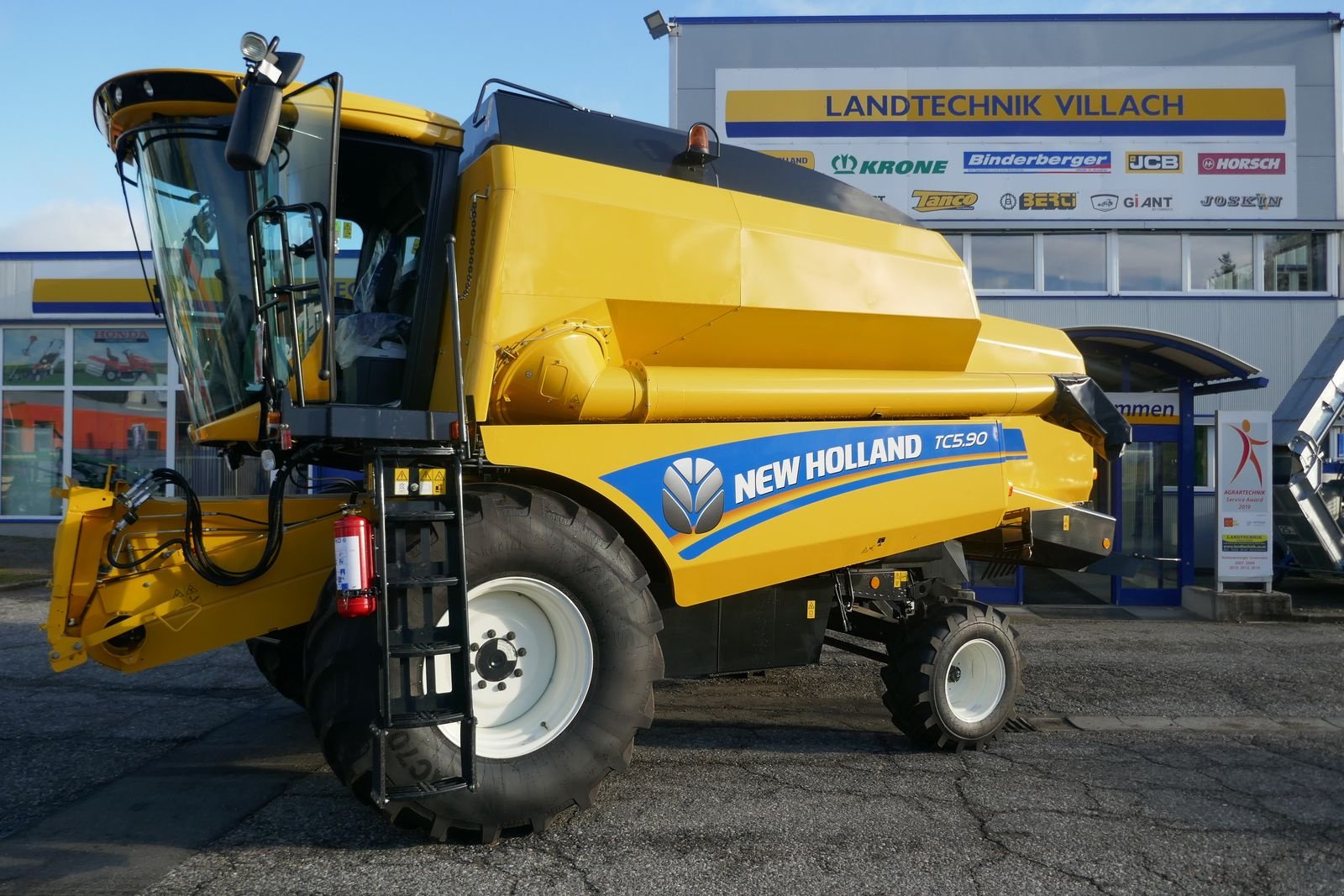 Mähdrescher of the type New Holland TC 5.90, Gebrauchtmaschine in Villach (Picture 2)