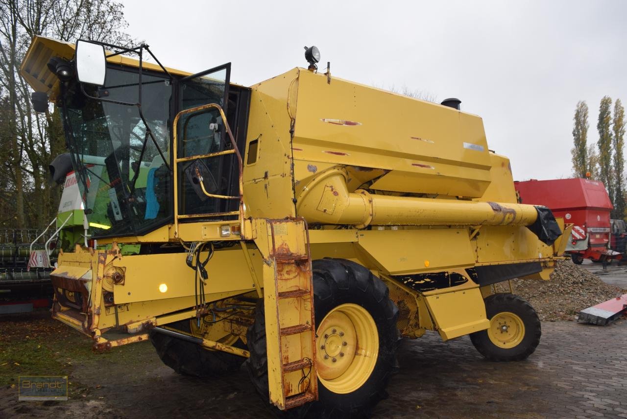 Mähdrescher tip New Holland TF 42, Gebrauchtmaschine in Oyten (Poză 2)