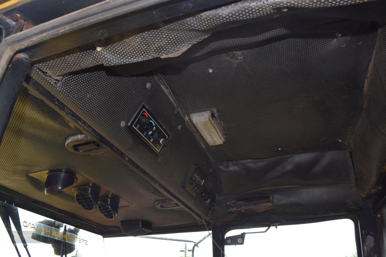 Mähdrescher tip New Holland TF 42, Gebrauchtmaschine in Oyten (Poză 8)