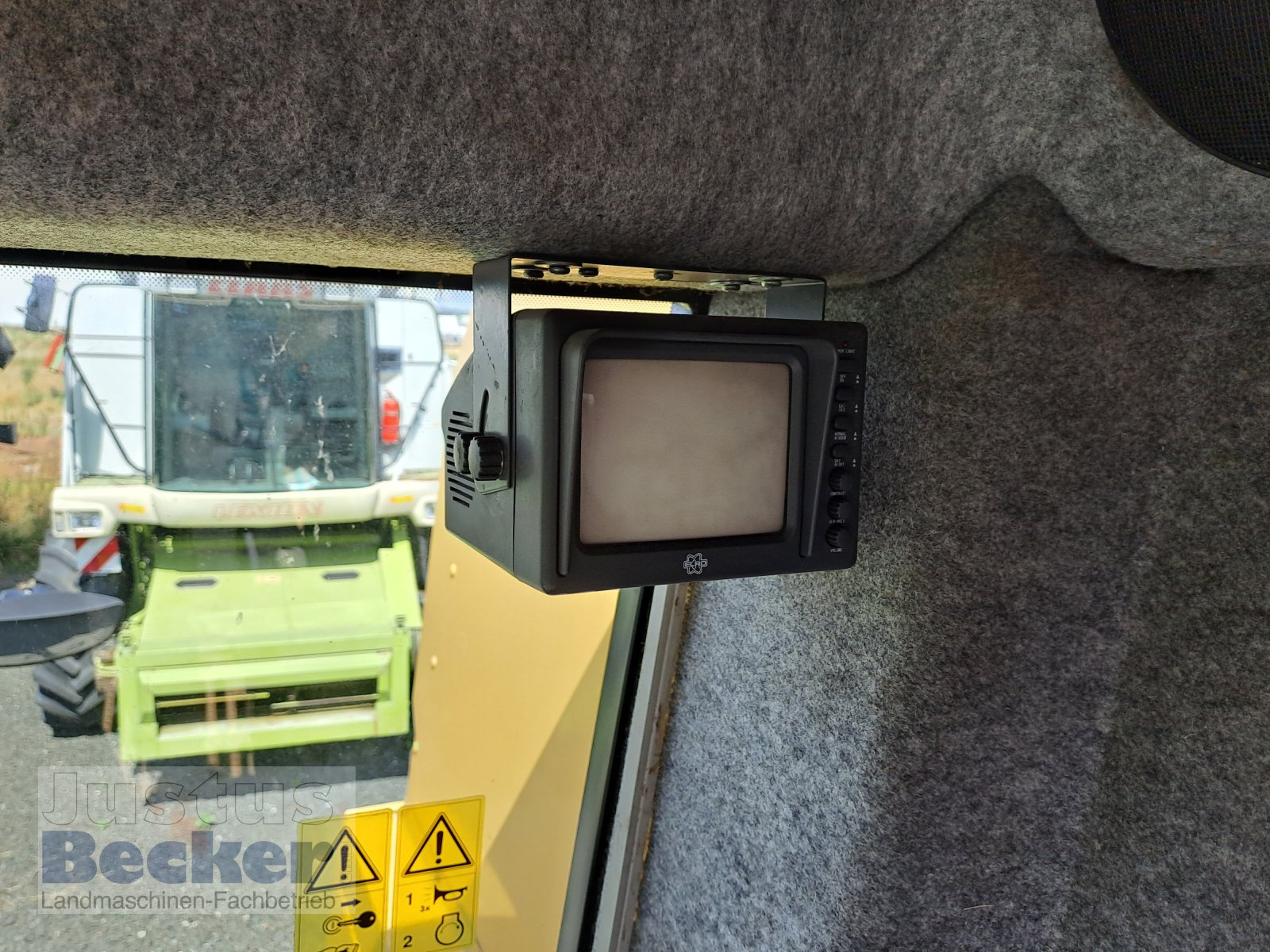 Mähdrescher of the type New Holland TF 78, Gebrauchtmaschine in Weimar-Niederwalgern (Picture 18)