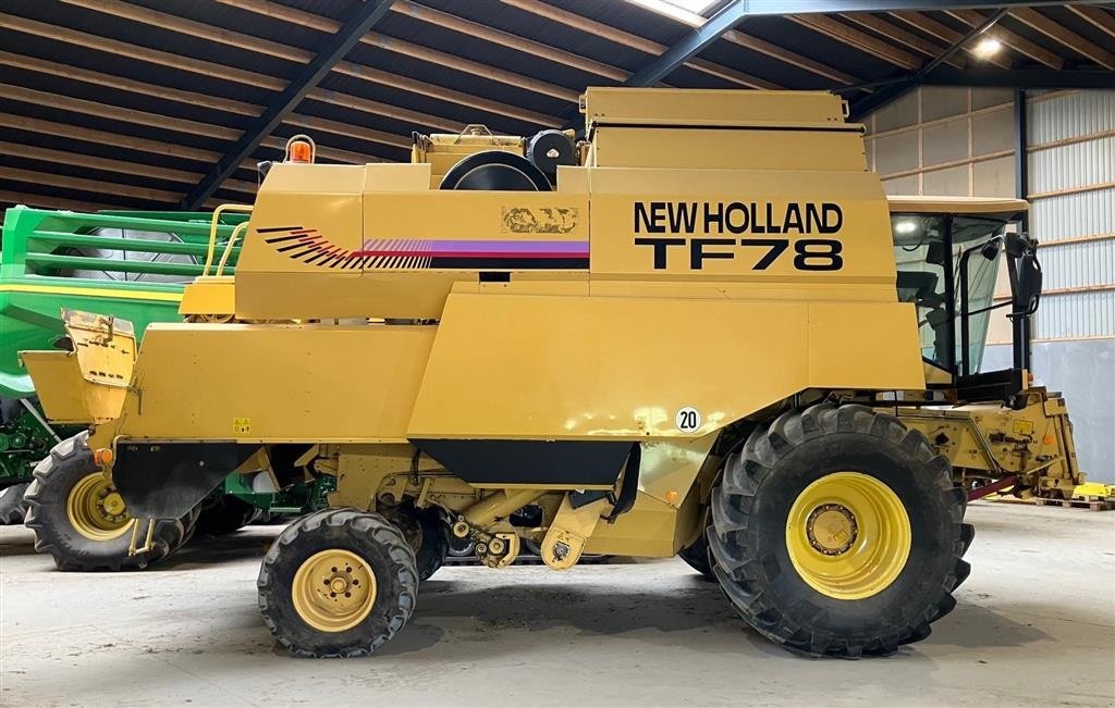 Mähdrescher des Typs New Holland TF78, Gebrauchtmaschine in Horsens (Bild 1)