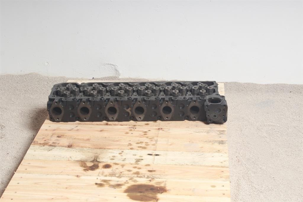 Mähdrescher tip New Holland TS125A Topstykke / Cylinder Head, Gebrauchtmaschine in Viborg (Poză 6)