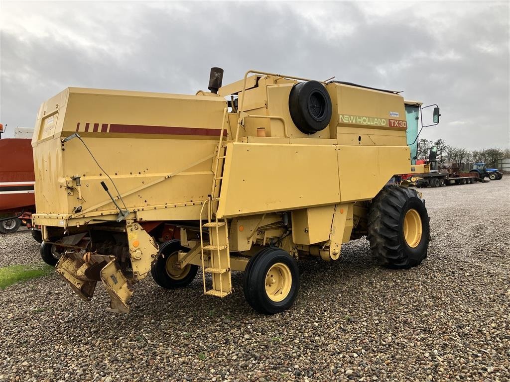 Mähdrescher typu New Holland TX 30 Hydro 15f, Gebrauchtmaschine w Rødekro (Zdjęcie 4)