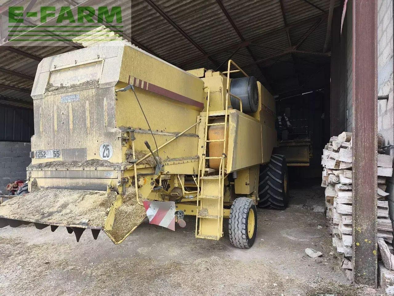 Mähdrescher del tipo New Holland tx 32, Gebrauchtmaschine In CHAUVONCOURT (Immagine 9)