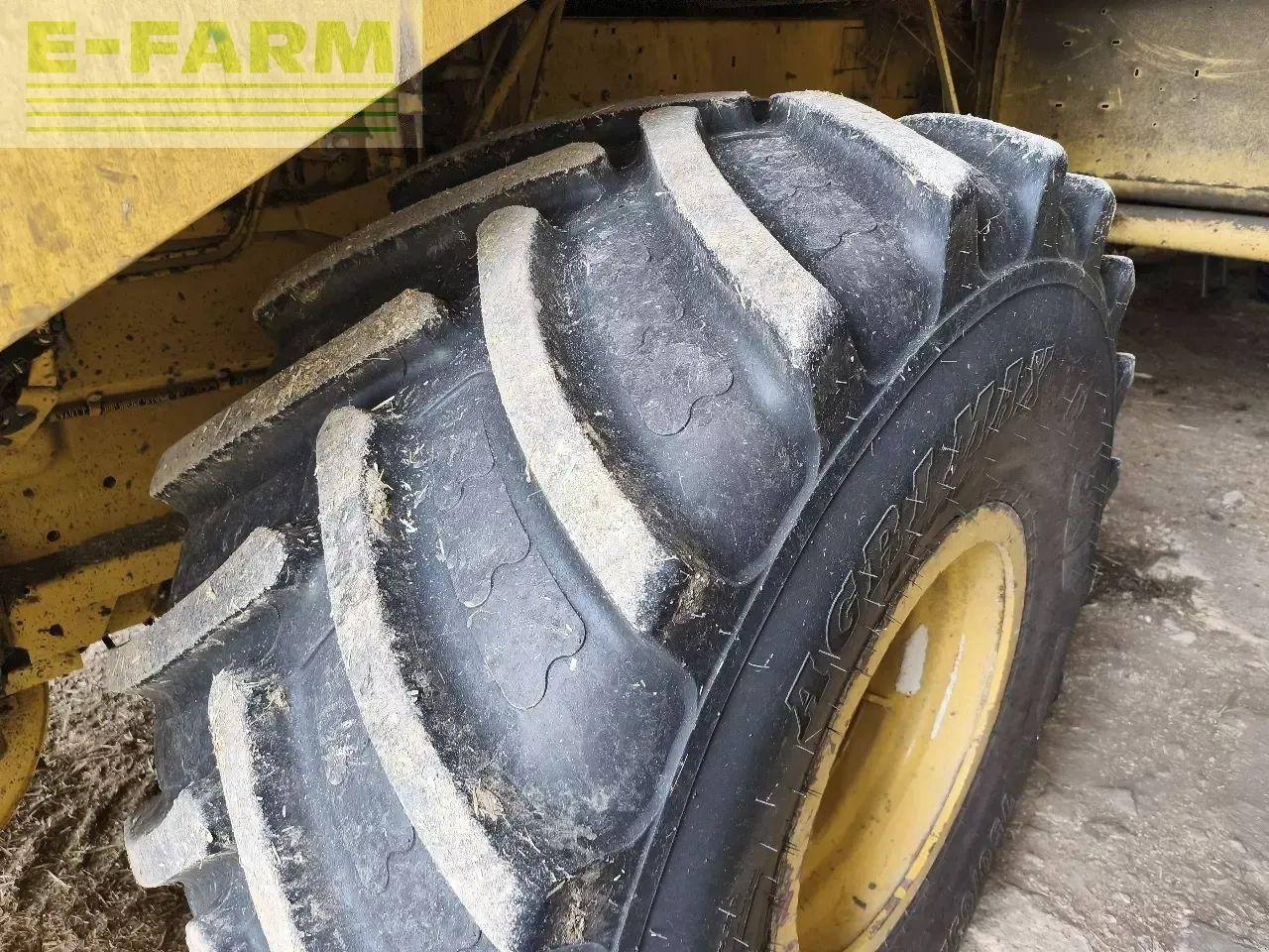 Mähdrescher del tipo New Holland tx 32, Gebrauchtmaschine en CHAUVONCOURT (Imagen 5)