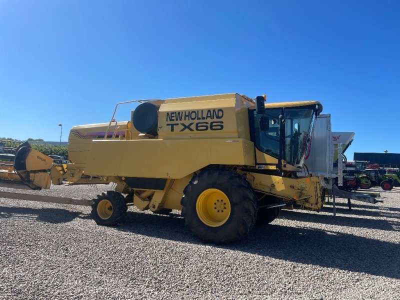 Mähdrescher des Typs New Holland TX 66, Gebrauchtmaschine in Ribe (Bild 1)