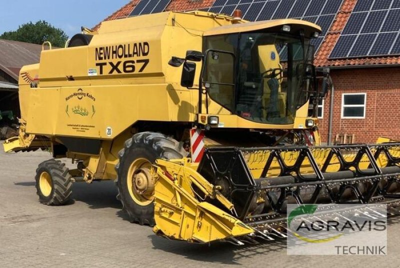 Mähdrescher of the type New Holland TX 67, Gebrauchtmaschine in Schneverdingen (Picture 1)