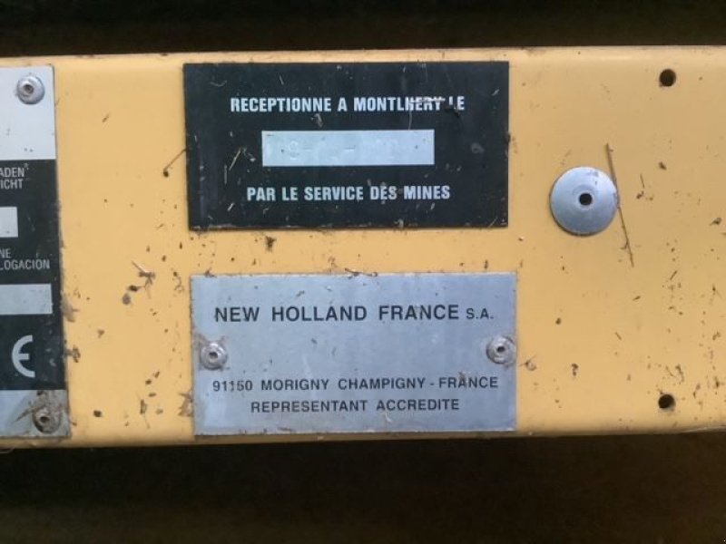 Mähdrescher des Typs New Holland tx62, Gebrauchtmaschine in les hayons (Bild 5)