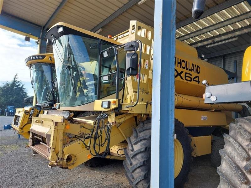 Mähdrescher typu New Holland TX64, Gebrauchtmaschine v ANTIGNY (Obrázek 1)