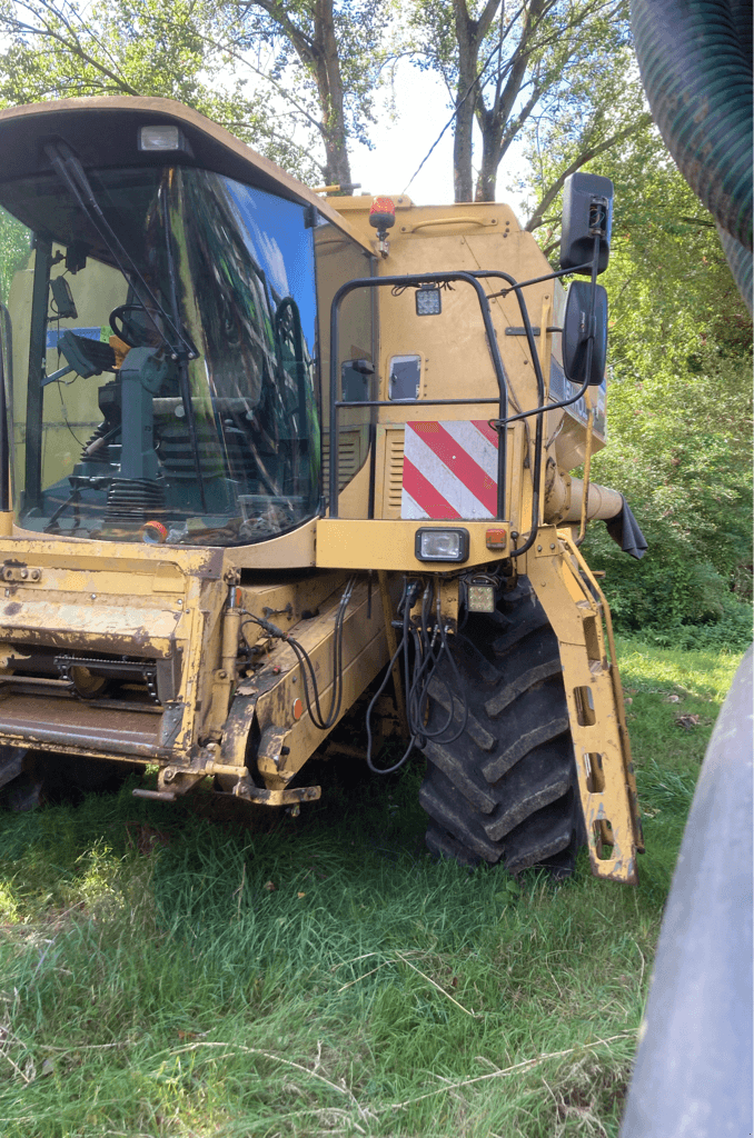 Mähdrescher tip New Holland TX66 SL, Gebrauchtmaschine in TREMEUR (Poză 1)