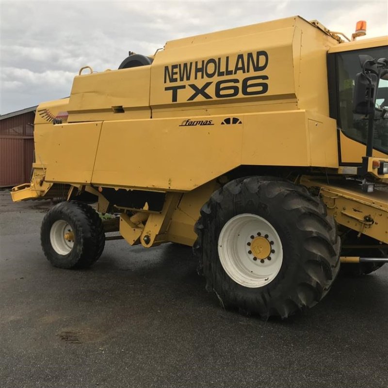 Mähdrescher tip New Holland TX66, Gebrauchtmaschine in Hadsten (Poză 2)