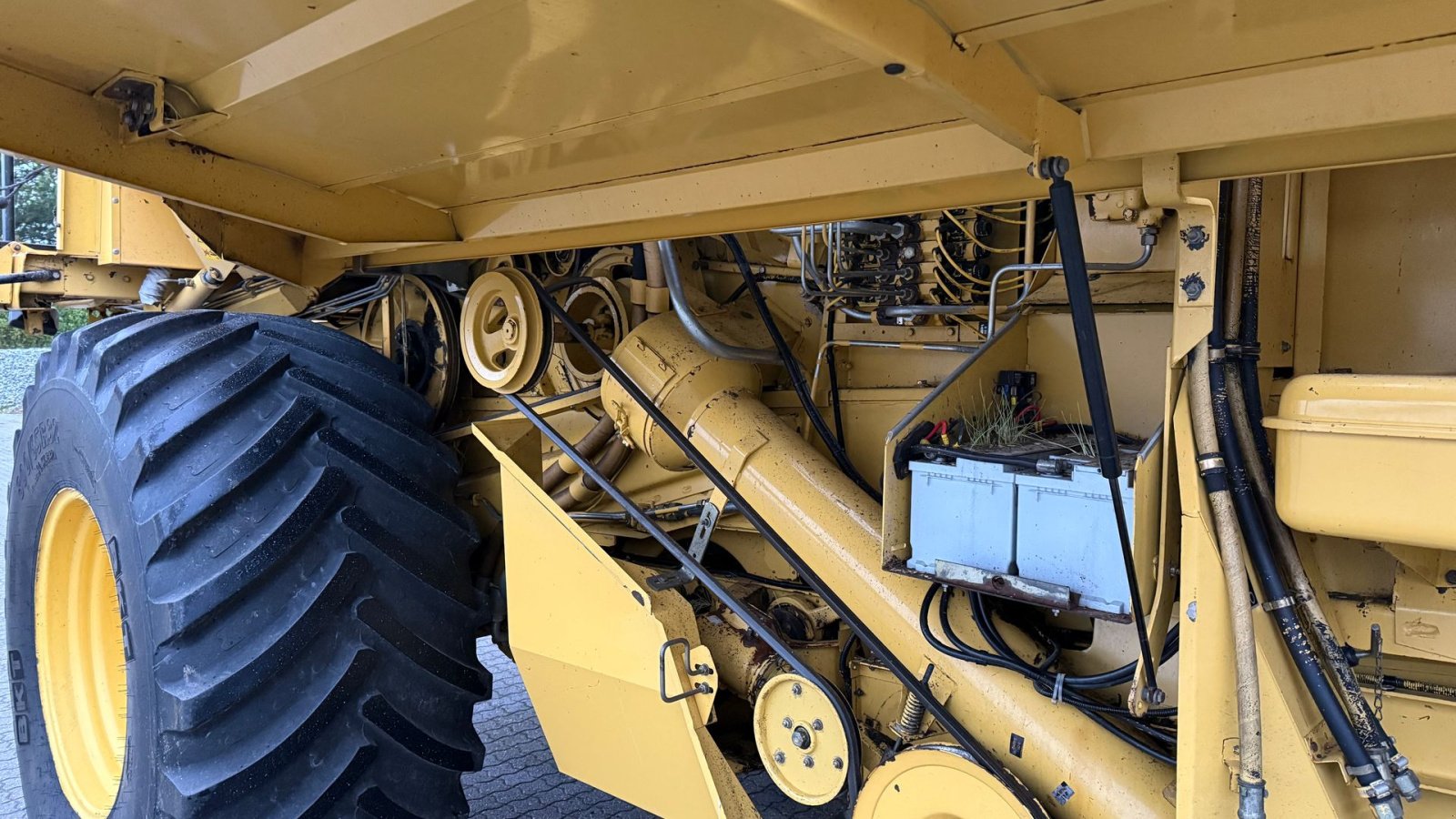 Mähdrescher des Typs New Holland TX68 + 24” skærebord, Gebrauchtmaschine in Gjerlev J. (Bild 14)