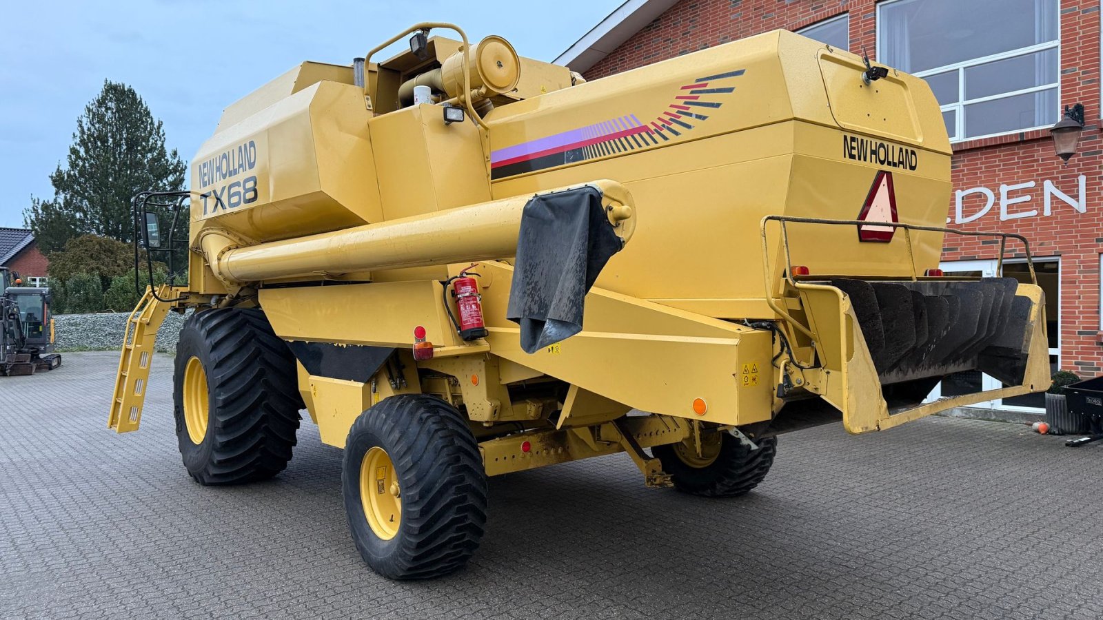 Mähdrescher типа New Holland TX68 + 24” skærebord, Gebrauchtmaschine в Gjerlev J. (Фотография 8)