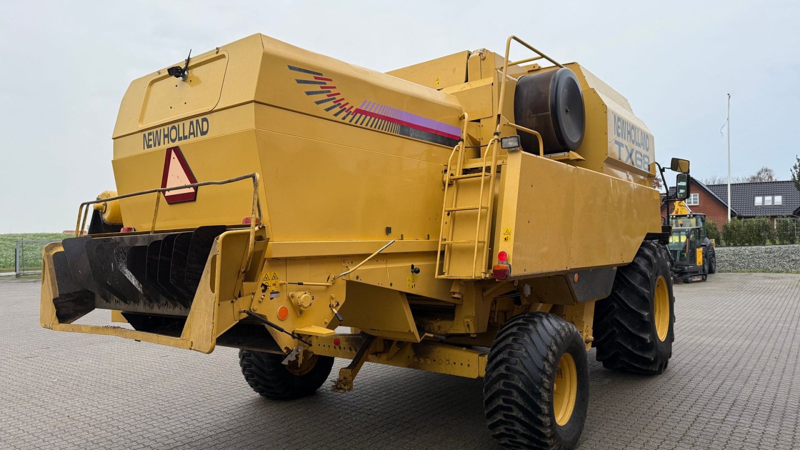 Mähdrescher типа New Holland TX68 + 24” skærebord, Gebrauchtmaschine в Gjerlev J. (Фотография 5)