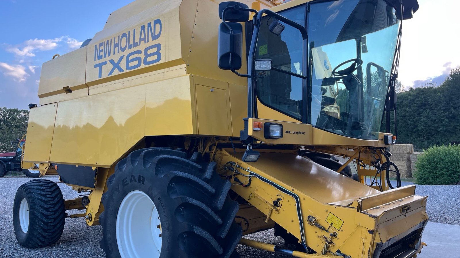 Mähdrescher Türe ait New Holland TX68 Årg 2002 med 24 fod, Gebrauchtmaschine içinde Vejle (resim 2)