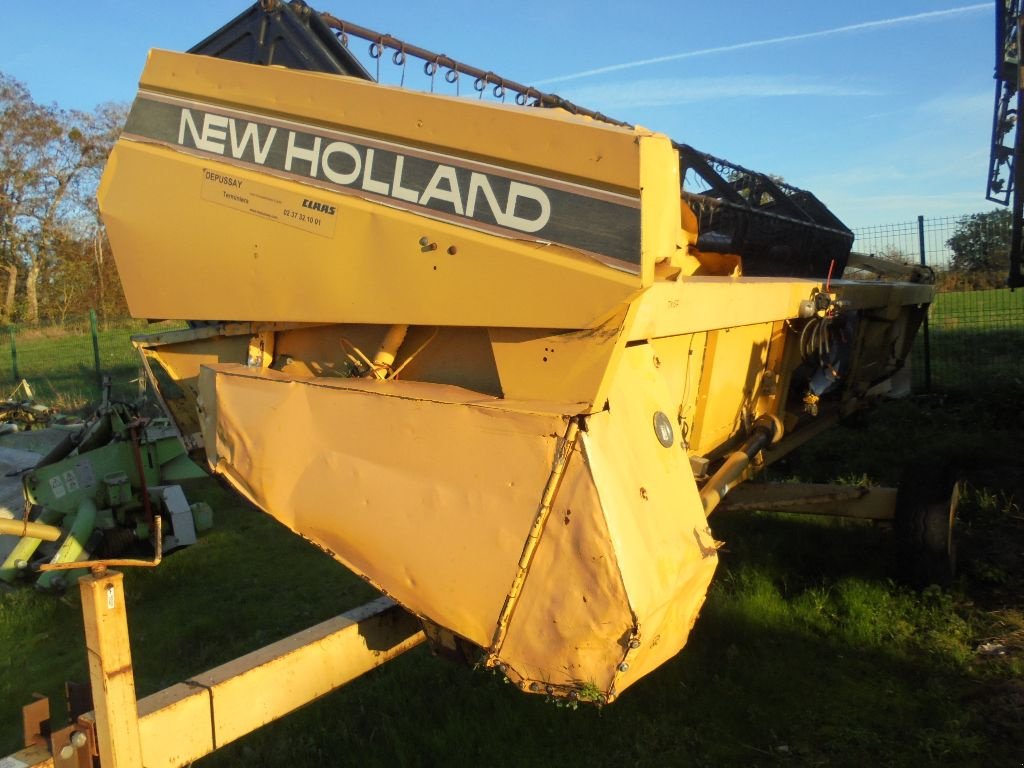 Mähdrescher typu New Holland TX68FS, Gebrauchtmaschine v AUTHON (Obrázek 10)