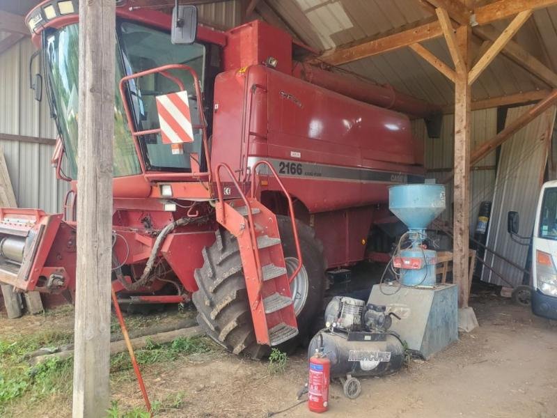 Mähdrescher typu Sonstige 2166, Gebrauchtmaschine w BRAY en Val (Zdjęcie 2)