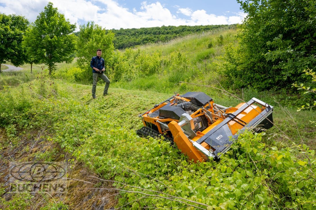 Mähraupe des Typs AS-Motor AS 1000 OVIS RC, Neumaschine in Olpe (Bild 17)