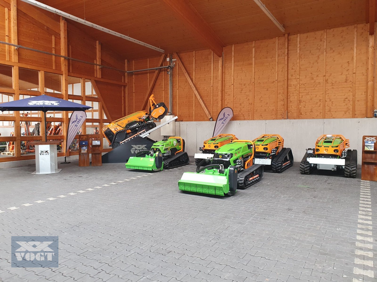 Mähraupe des Typs MDB F23 Mulchraupe /Mähraupe /Funkraupe-Aktionsangebot-, Neumaschine in Schmallenberg (Bild 17)