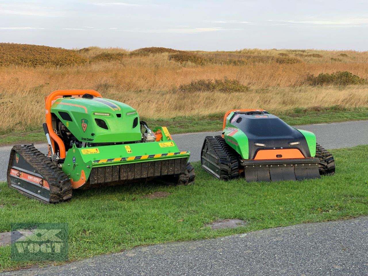 Mähraupe des Typs MDB F300 PRO Mulchraupe /Mähraupe /Funkraupe-Lagergerät-, Neumaschine in Schmallenberg (Bild 13)