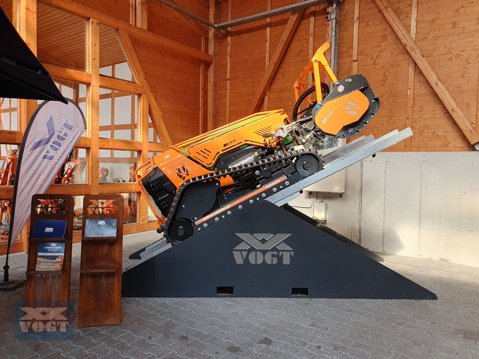 Mähraupe des Typs MDB LV 600 PRO Mulchraupe /Funkraupe /Geräteträger mit Ritter D60 Seilwinde, Neumaschine in Schmallenberg (Bild 14)