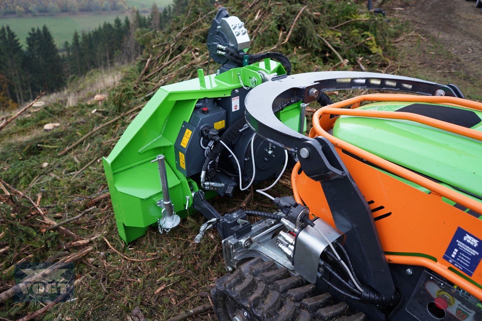 Mähraupe des Typs MDB LV 600 PRO Mulchraupe /Funkraupe /Geräteträger mit Ritter D60 Seilwinde, Neumaschine in Schmallenberg (Bild 7)